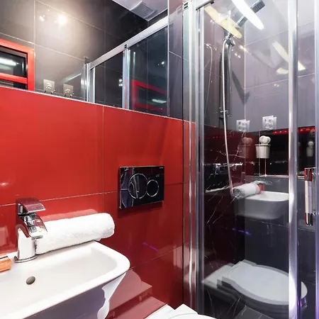 Lux Center Soltyka By Renters Apartman *